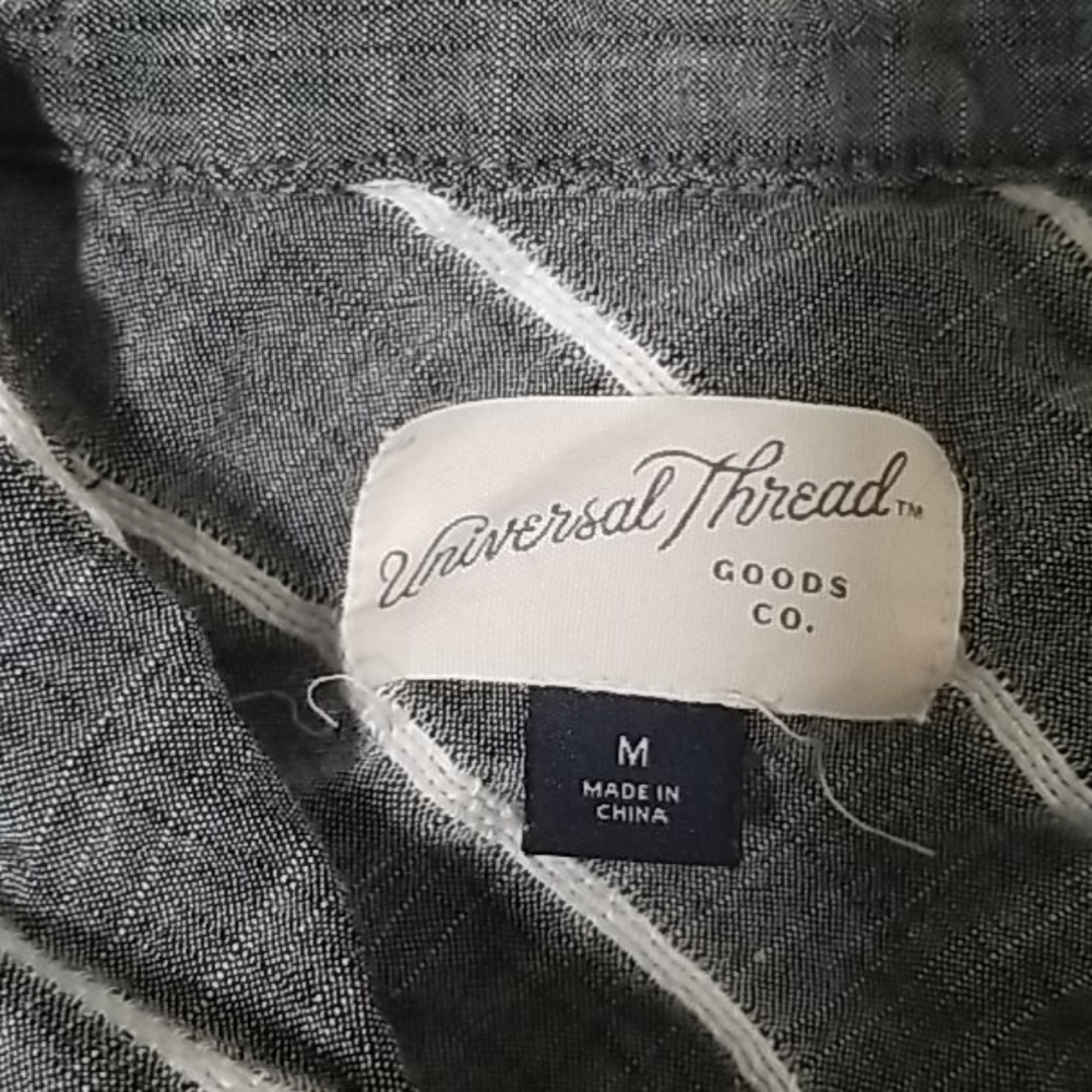Button up top - Picture 2 of 3